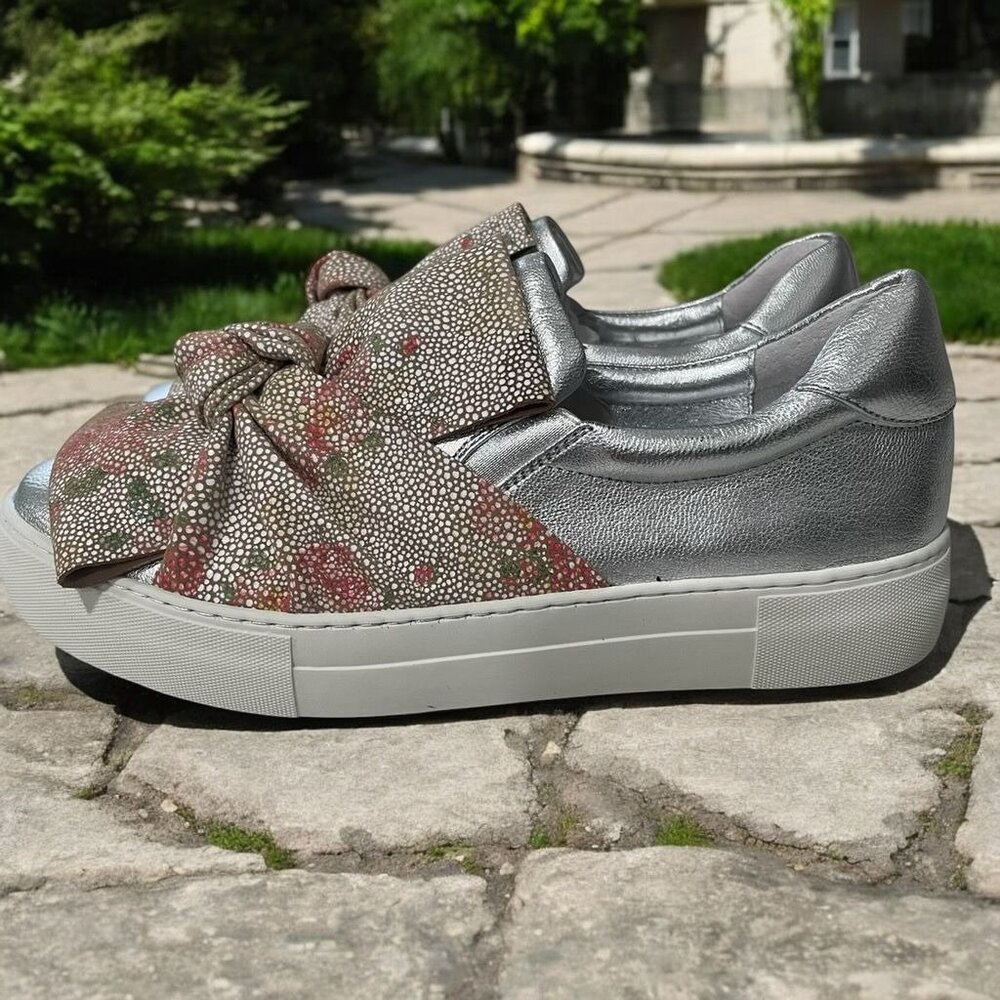 J Slides NYC‎ Metallic Silver Floral Bow Slip On Sneakers Platform Casual Trendy